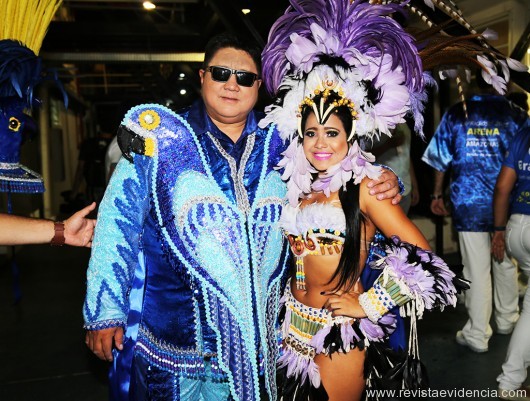 Do Boi Caprichoso o levantador, cantor David Assayag(deficiente visual) com a sua acompanhante, Taynessa Brasil. com o tema, “AMAZÔNIA” encantou o público, que como sempre, lotou o bumbódromo, com quase 40 mil pessoas