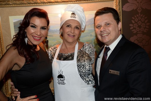 A super RP do resort, Fabiana Costa, a Chef por um dia Bárbara Bezzi e o Gerante Geral do Wish Serrano Resort, Carlos Matin. 