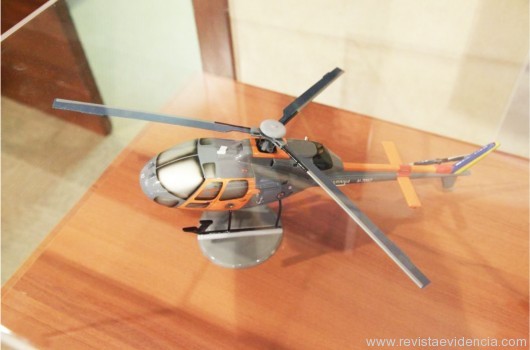 Maquete do helicóptero Esquilo