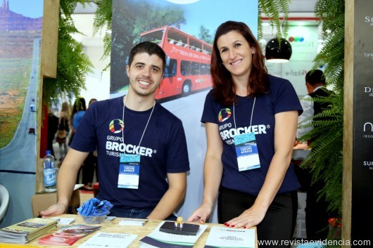 Da área comercial, Maria Fernanda Cavallin e Braian Moura do Grupo BROCKER Turismo de Gramado e Canela RS.