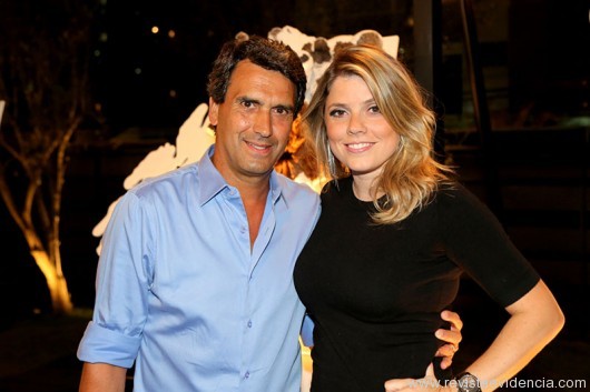 O festeiro e Dj Nando Jones e esposa, Amanda Thomaz.