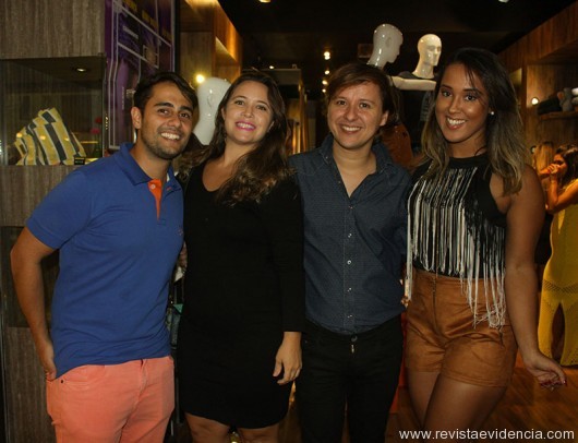Empresário Lucas Lisboa, Fabíola Costa, Colunista Marcos Leão e a blogger Amanda Vas 