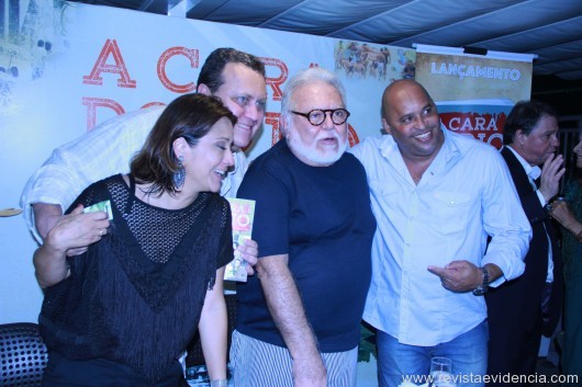 Raquel Oguri, Vagner Victer, Ricardo Amaral e uma amigo.