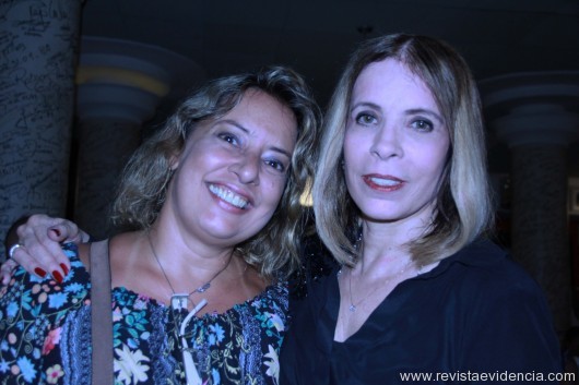 Mariza Cardozo(jornalista e escritora) e Liége Monteiro de Carvalho.