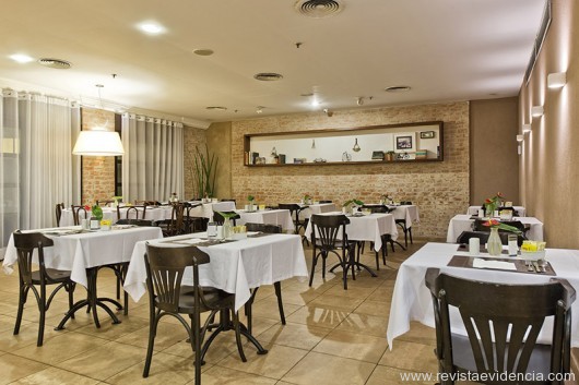 Restaurante Novedad, no hotel TRYP Jesuino Arruda, renova café da manhã