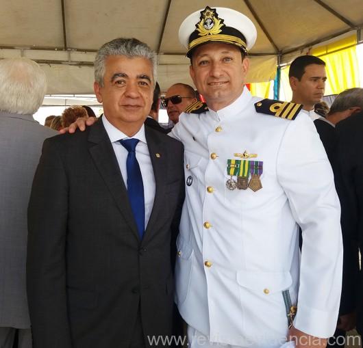 André Macena Lima, presidente do Sindaneal e o capitão-de-fragata Mário Márcio Teixeira, comandante da Capitania dos Portos de Alagoas