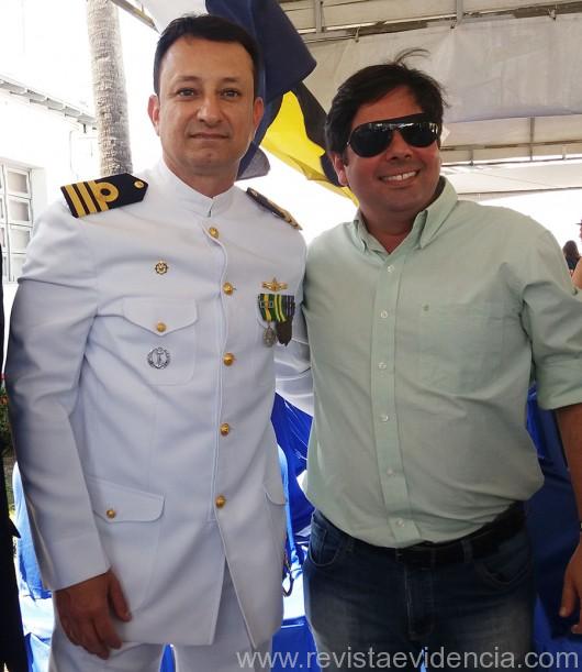 O novo comandante da Capitania dos Portos, capitão-de-fragata Mário Márcio e o empresário do trade turistico alagoano Betinho Laranjeiras