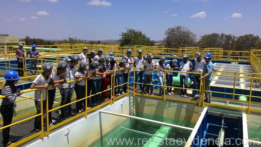 Alunos conhecem o processo de tratamento da água antes de sua distribuição para as residências de Arapiraca