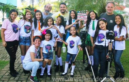 Parte da equipe de produção e elenco Esquadrao Top Kids