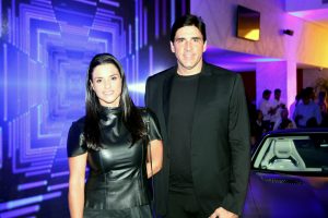 O casal Priscila e o técnico de vôlei e campeão Olímpico, Giovane Gavio