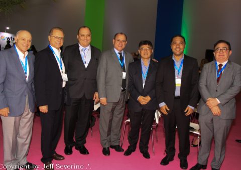 O principal evento de turismo e viagens B2B da América Latina fechou seu primeiro dia com sucesso. Foram cerca de 600 expositores vindos de todos os continentes do mundo, incluindo hotéis, operadoras de turismo, cruzeiros, destinos entre outros segmentos relacionados ao turismo de lazer e negócios. Luciane Leite, diretora do evento, ficou responsável pelo discurso inaugural e apresentou as palavras que dão norte ao encontro: trabalho e otimismo. "São muitos desafios pela frente. Mas devemos enxergá-los como oportunidades para evoluir e inovar", afirmou.