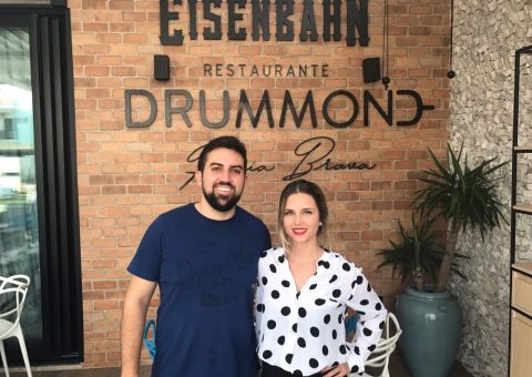 O sócio do restaurante Drummond, Ricardo D'Aquino e a gerente da AMEMI Esmalteria, Julia Dias (Click na imagem para visualizá-la em tamanho maior)