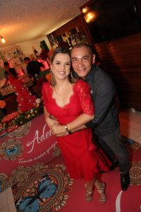 O empresário e corretor de seguros Edmilson Ribeiro e sua mulher, Adenise Vieira Ribeiro, festejam mais um ciclo astrológico do empresário (Foto: Flávio Cansanção)