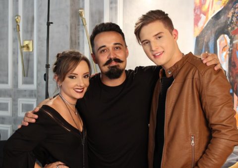 A atriz Maria Otávia Cordazzo com o diretor Rafael Fortes e o cantor Henrique Gonçalves