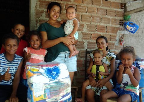 Famílias Zona Rural de Senador Rui Palmeira são assistidos pela LBV com cestas de alimentos