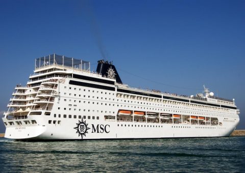 MSC SINFONIA EM ITAJAÍ - turismoonline.net.br