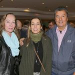 Em família a mãe Margarete a filha a jornalista Dani e o pai Miguel Bustos