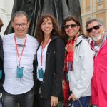 Em Wadowice a cidade Natal do Papa Joao Paulo II Danelise Sartori, da Dane Viagens e Turismo, de Canoinhas (RS) com Oséas Alves Nogueira, parceiro da Schultz Operadora (SC) e Deisy Dubena, também da Dane Viagens, Adriana Lavinas e Wilson de Maio, da Bomtempo Turismo da cidade de Vassouras (RJ)