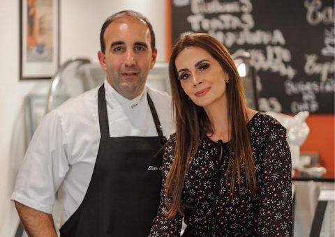 Chef Elias Chamié e a digital influencer Claudia Métne