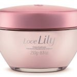 Love Lily Creme Acetinado Desodorante Hidratante Corporal, 250g Sul, Sudeste e Centro-Oeste: De R$ 89,90 por R$ 75,90 Norte e Nordeste: De R$ 89,90 por R$ 71,90