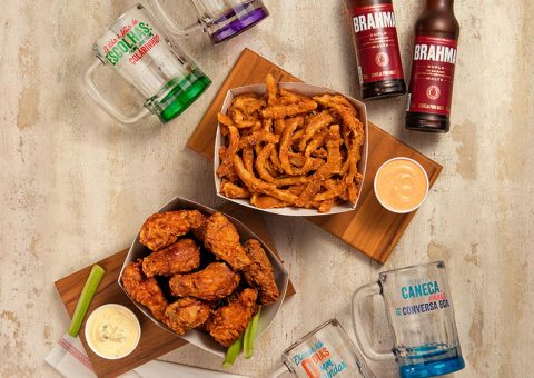 Elas voltaram: Outback vai dar suas famosas canecas pelo delivery