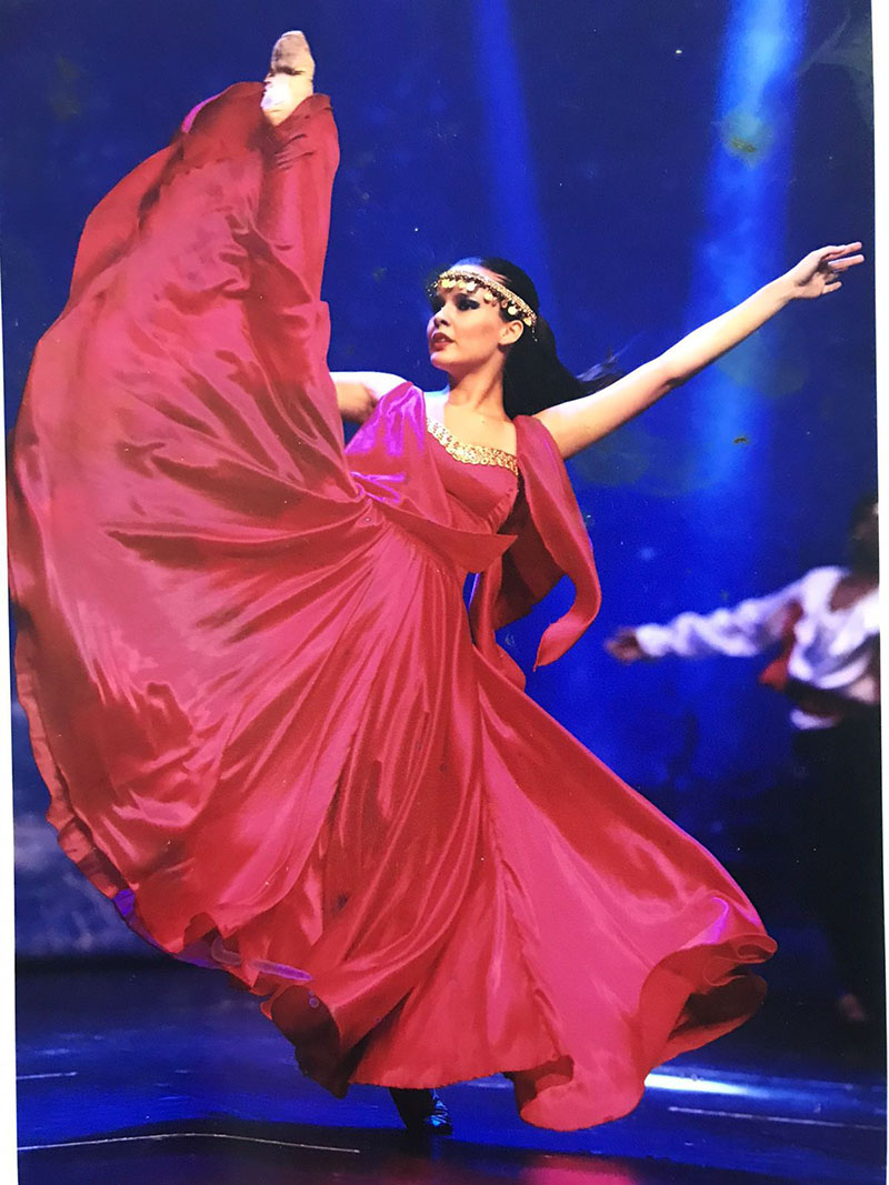 Ballet Emília Vasconcelos volta aos palcos com espetáculo “Tempo de Renascer” 