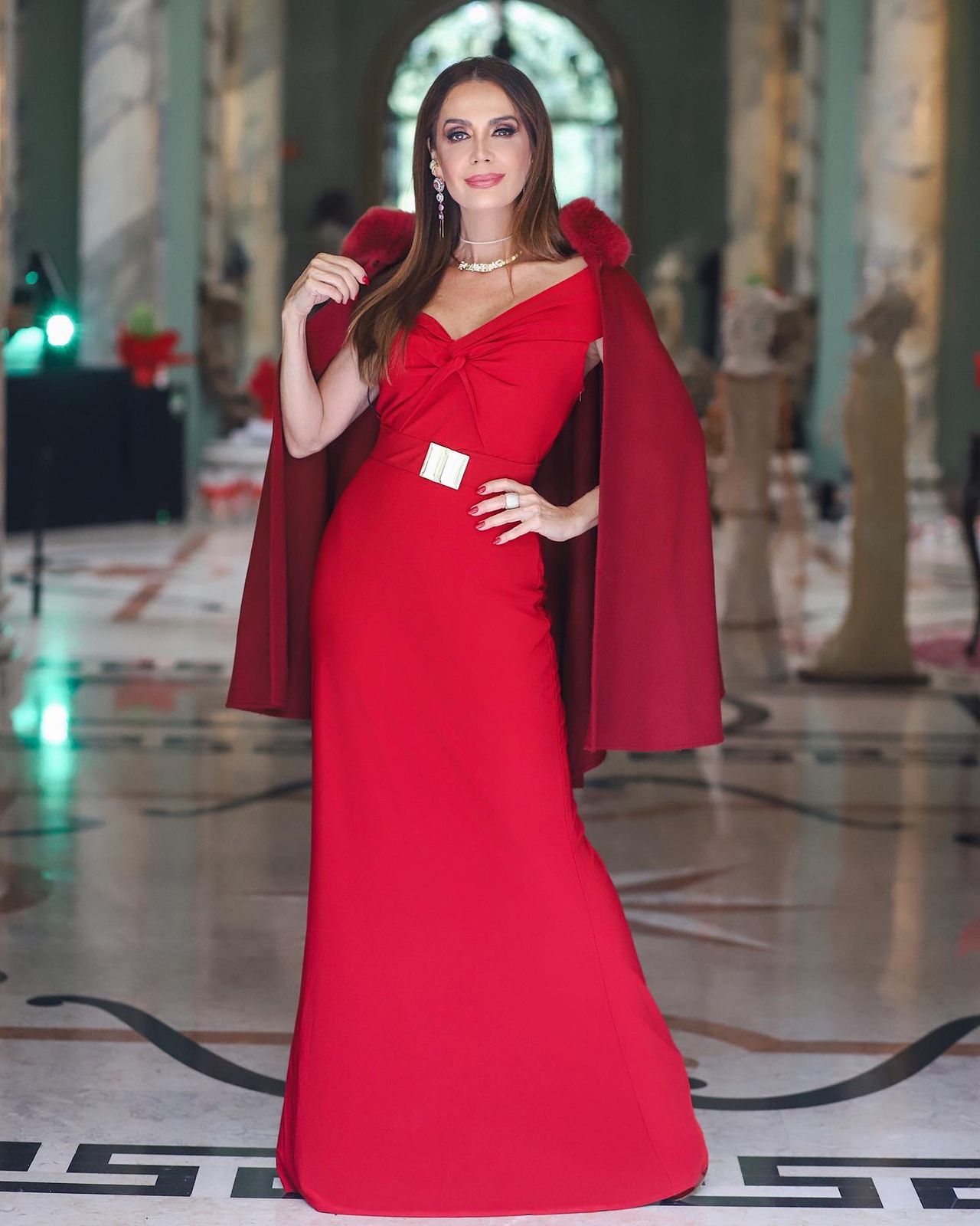 Claudia Métne celebra Natal Mágico no Palácio dos Cedros