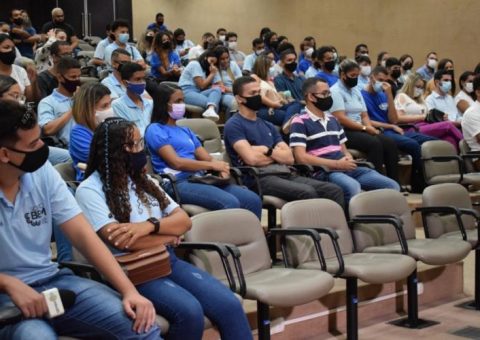 TCE-AL realiza encontro com jovens aprendizes e estagiários