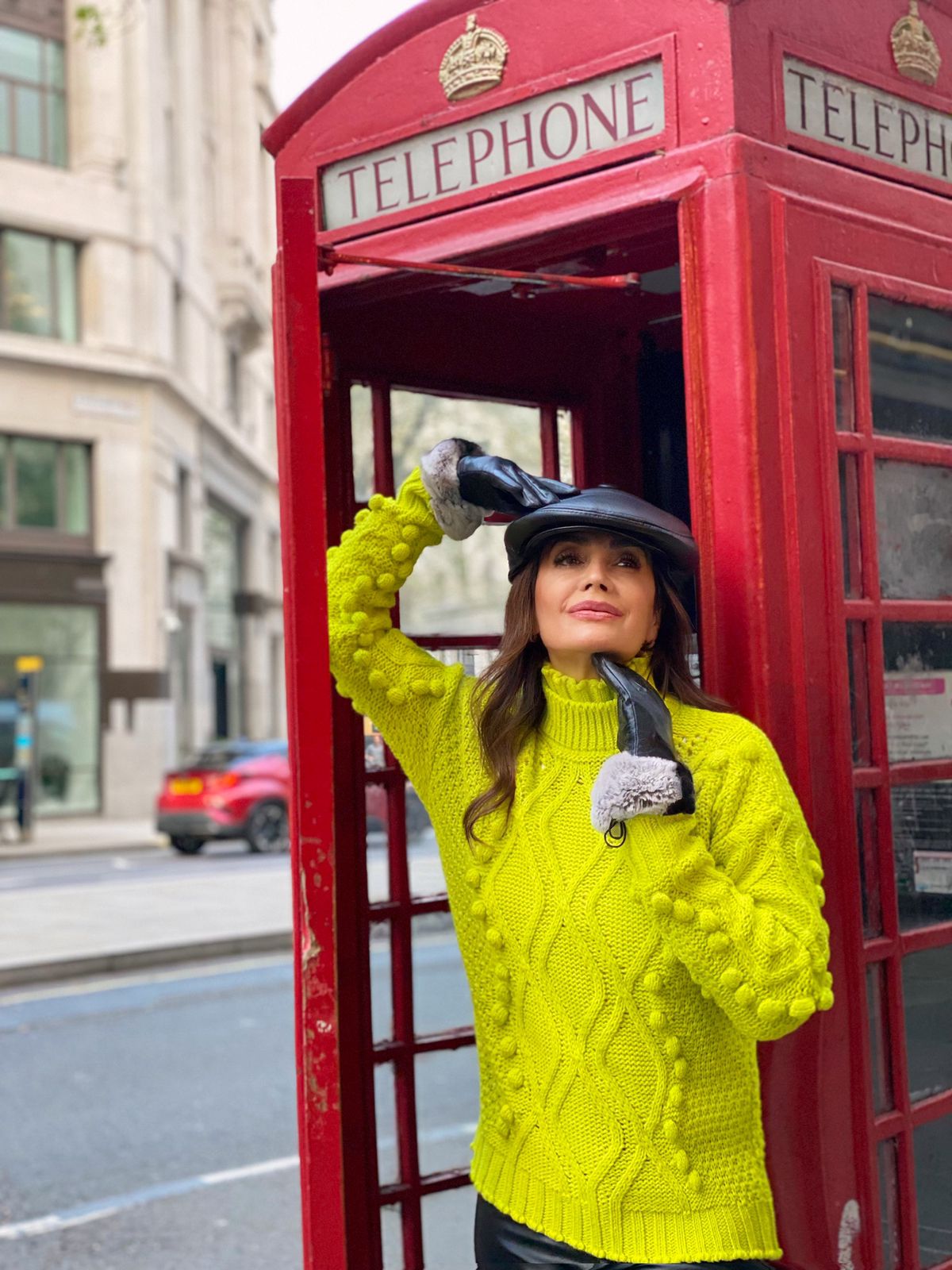 Claudia Métne viaja para Londres para realizar sua famosa Fashion Trip