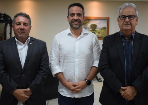 Presidente do TCE/AL visita novo Governador de Alagoas