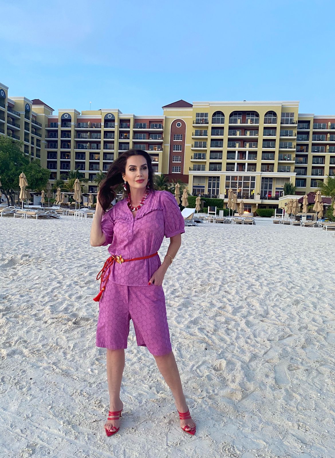 Claudia Métne realiza “Fashion Trip" no cenário paradisíaco de Aruba