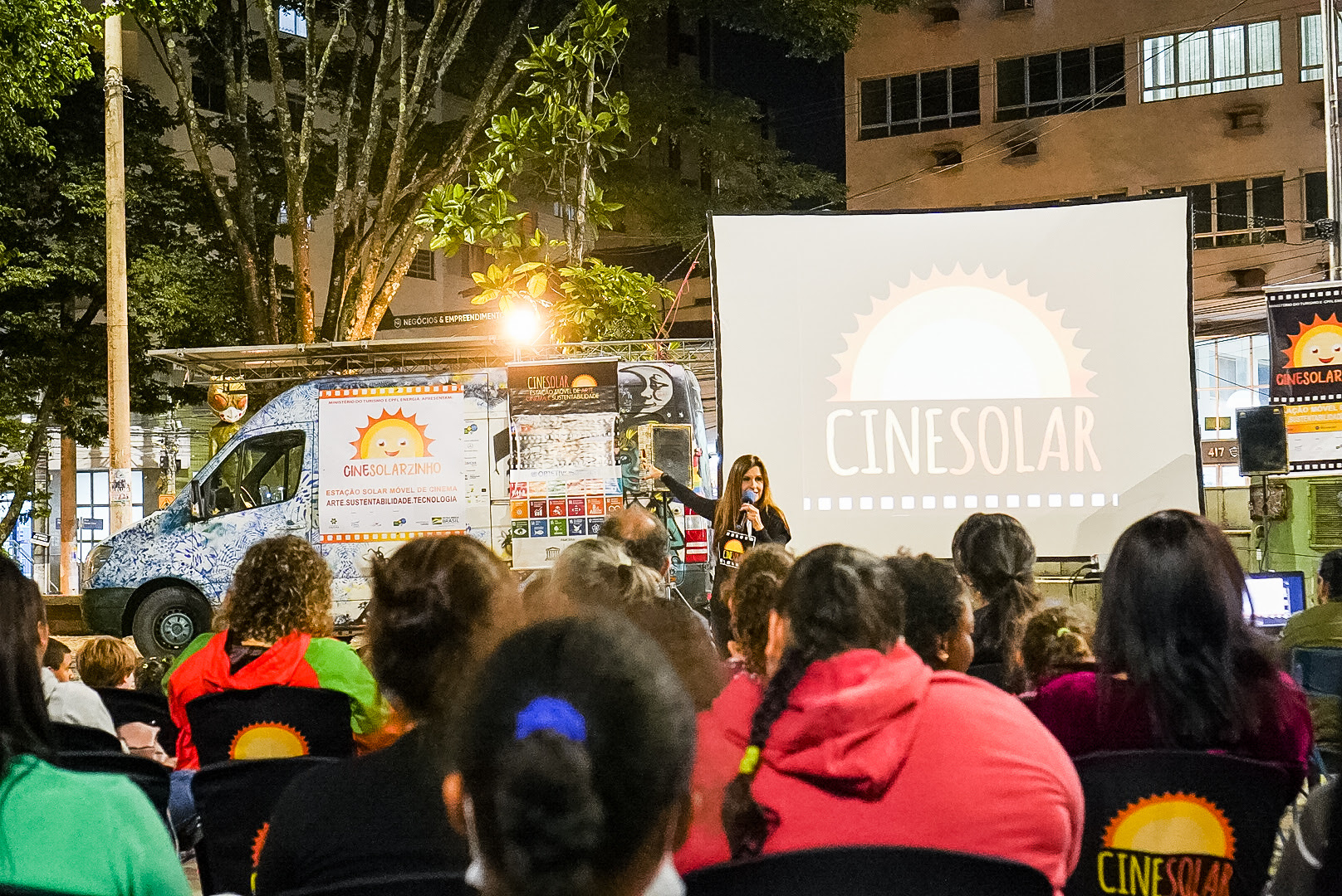 CineSolar, primeiro cinema itinerante movido a energia solar, chega a Maceió com atividades gratuitas para toda a família