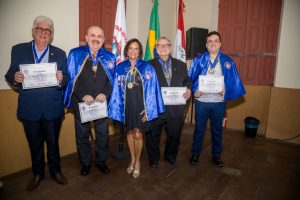 ALANE/AL promoveu uma noite de posse de novos acadêmicos e homenageou figuras proeminentes da nossa sociedade