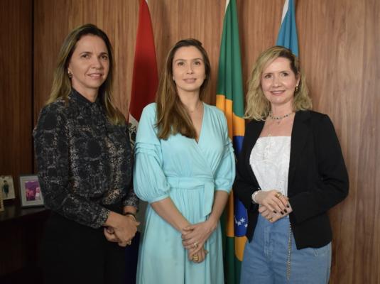 Renata Calheiros toma posse como conselheira do Tribunal de Contas de Alagoas