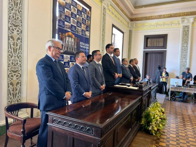 Presidente Otávio Lessa participa da Solenidade de outorga do Título de Cidadão Honorário de Maceió, entregue a George Santoro