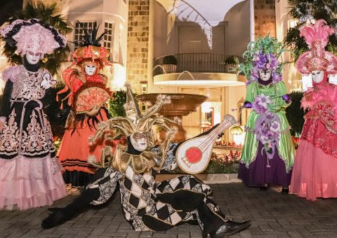 O Carnaval de Veneza no Castelo Saint Andrews encanta Gramado