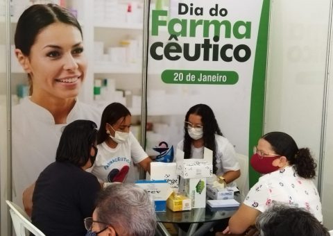 Dia Nacional do Farmacêutico: CRF/AL premia farmacêuticos e promove ações de saúde