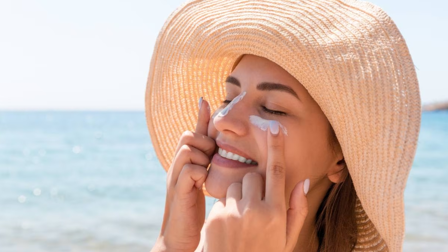 Protetor solar resistente à água: conheça os diferenciais para manter a pele protegida mesmo nos dias mais quentes