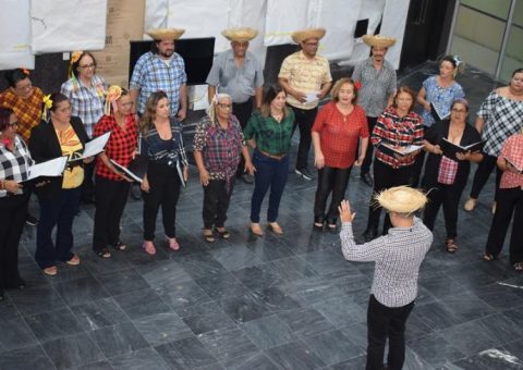 Coral Contas e Cantos realiza recital junino para servidores do TCE/AL