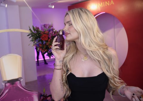 Yasmin Brunet marca presença em evento de lançamento de Creed Carmina