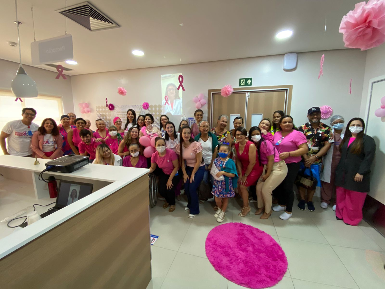 Hospital Maceió promove ações alusivas ao Dia das Crianças e ao Outubro Rosa