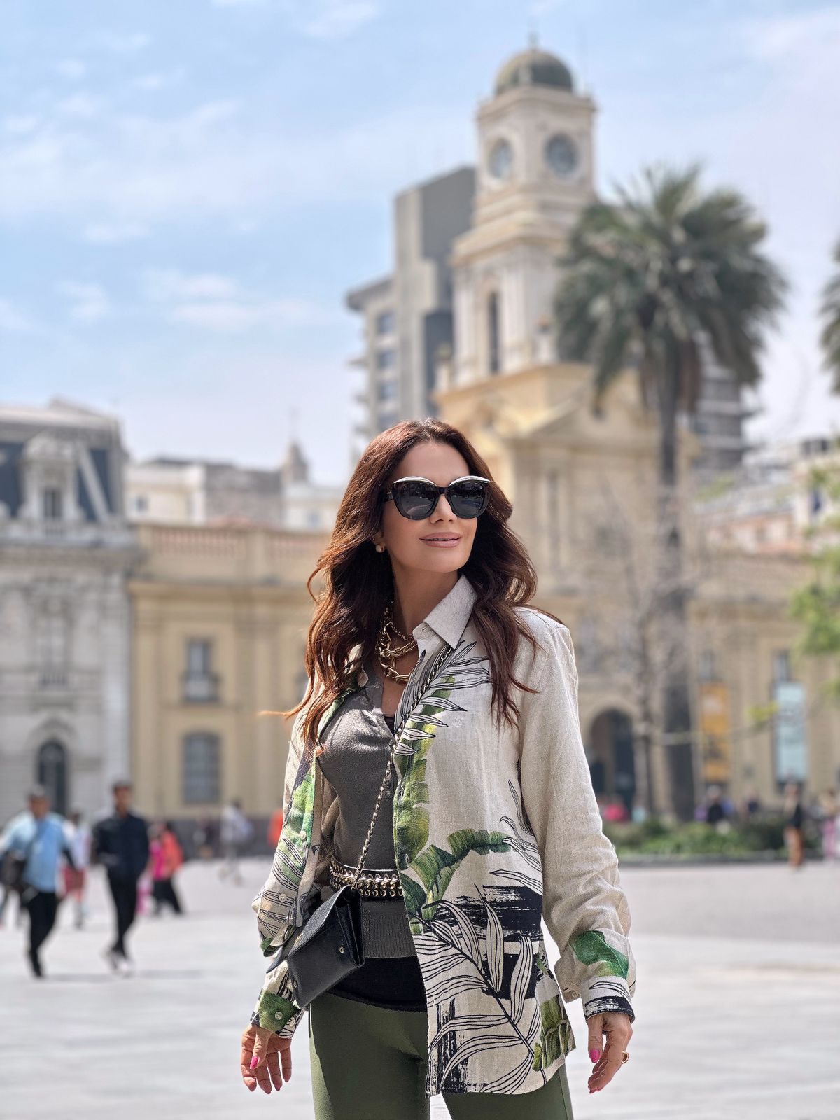 Claudia Métne realiza fashion trip no Chile