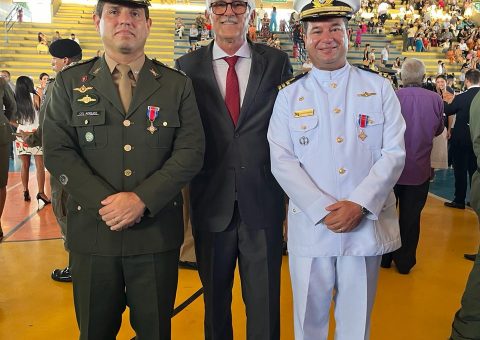 Comandante da Capitania dos Portos de Alagoas é homenageado pela Polícia Militar de Alagoas