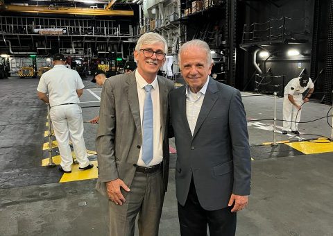 Empresário Paulo Hansen, presidente da Soamar/AL, marca presença na solenidade de aniversário de 487 de Recife