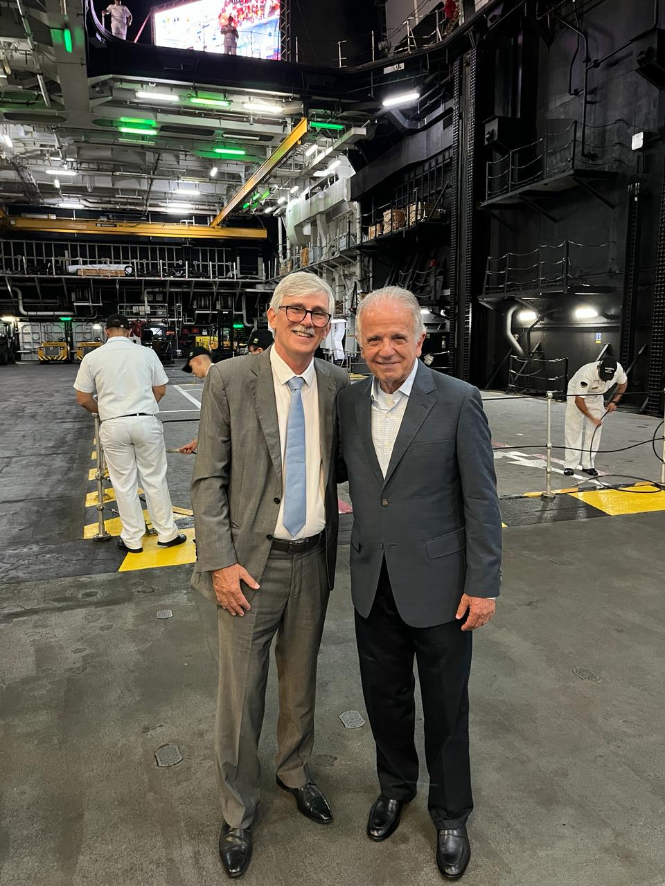 Empresário Paulo Hansen, presidente da Soamar/AL, marca presença na solenidade de aniversário de 487 de Recife