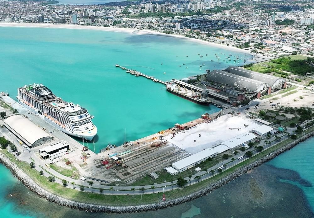 Marinha do Brasil realiza exercícios em Maceió