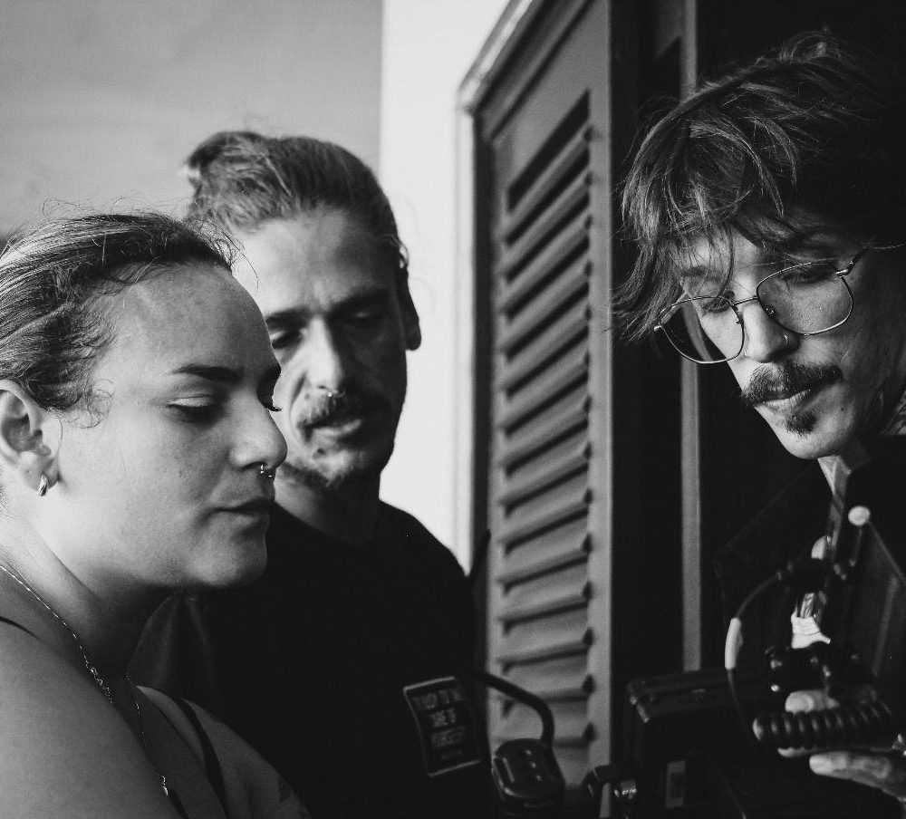 Dingtones abre nova fase com o EP homônimo e lança videoclipe de “Revés”ônimo e lança videoclipe