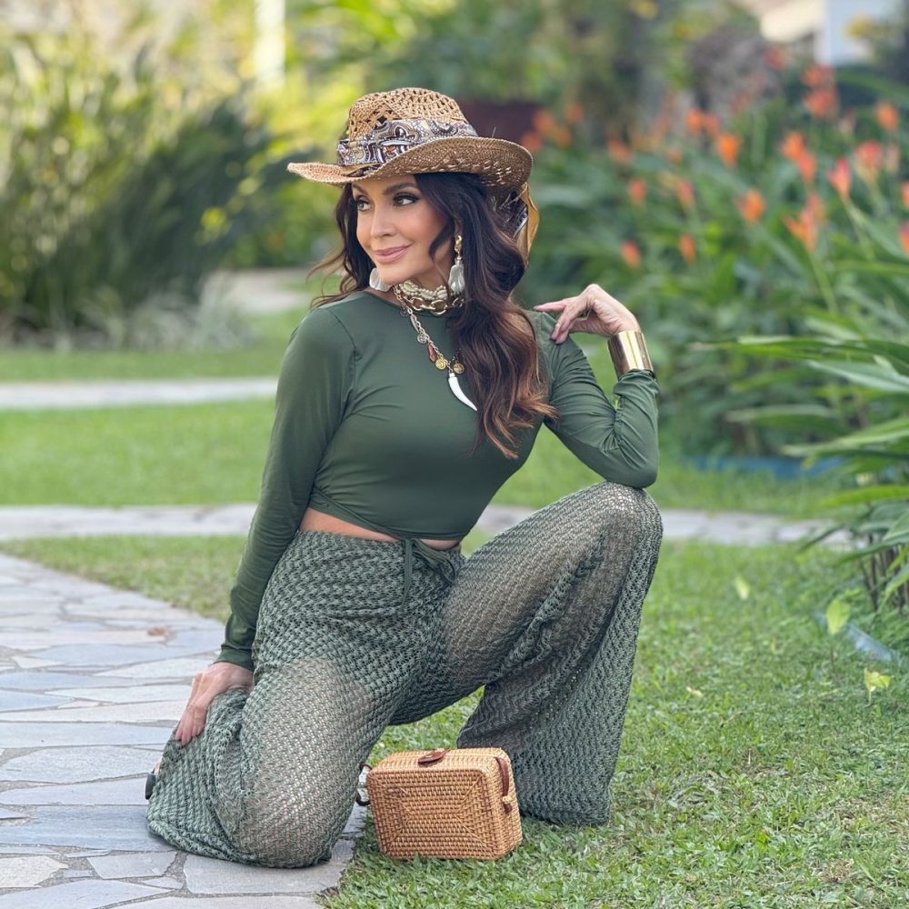 Claudia Métne evidencia as tendências da moda primavera-verão 2026 em ensaio com looks de Sexto Senso e Zaya Concept