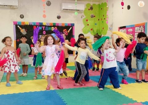 Alunos do Gigantinhos da Chã da Jaqueira participam de projeto voltado para o incentivo da experimentação da arte no processo de aprendizagem
