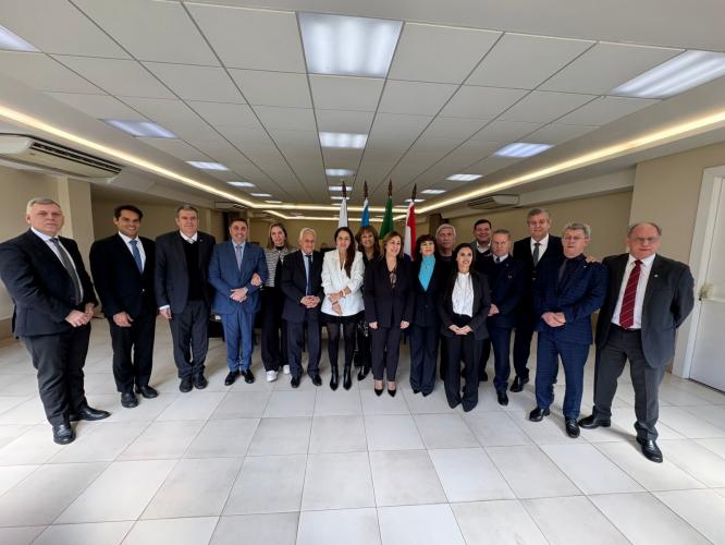 Conselheira Maria Cleide representa Tribunal de Contas de Alagoas em reunião da ASUR